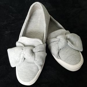 Stylish grey tennis shoes
